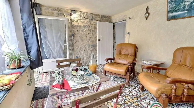 Appartement Le Cocon à Rochecolombe 0*,